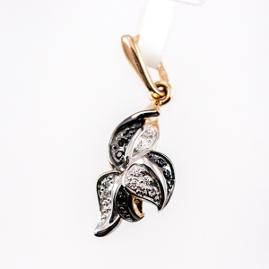 Gold pendant