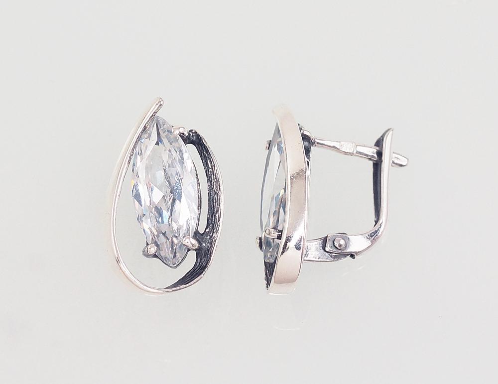 'Inglise' sulguriga hõbekõrverõngad