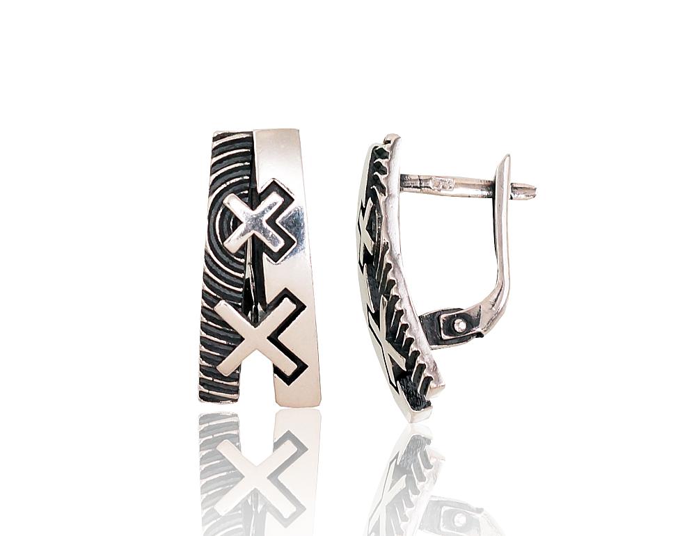 Silver earrings with 'english' lock