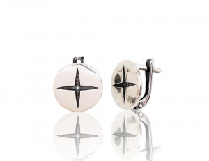 Silver earrings with 'english' lock