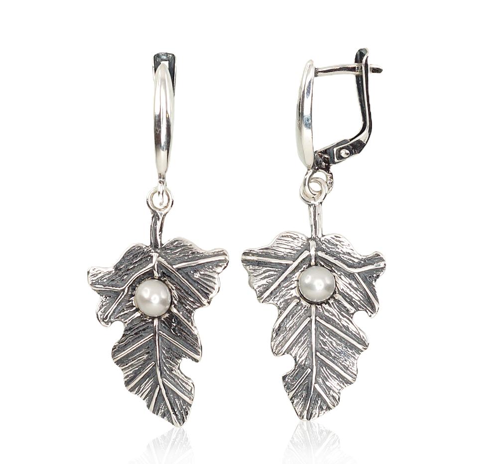 Silver earrings with 'english' lock Silver earrings with 'english' lock