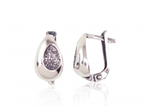 Silver earrings with 'english' lock