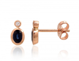 Gold classic studs earrings