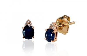 Gold classic studs earrings