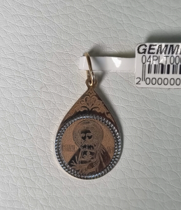 Gold pendant