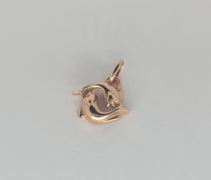 Gold pendant