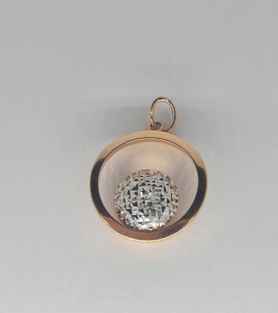 Gold pendant