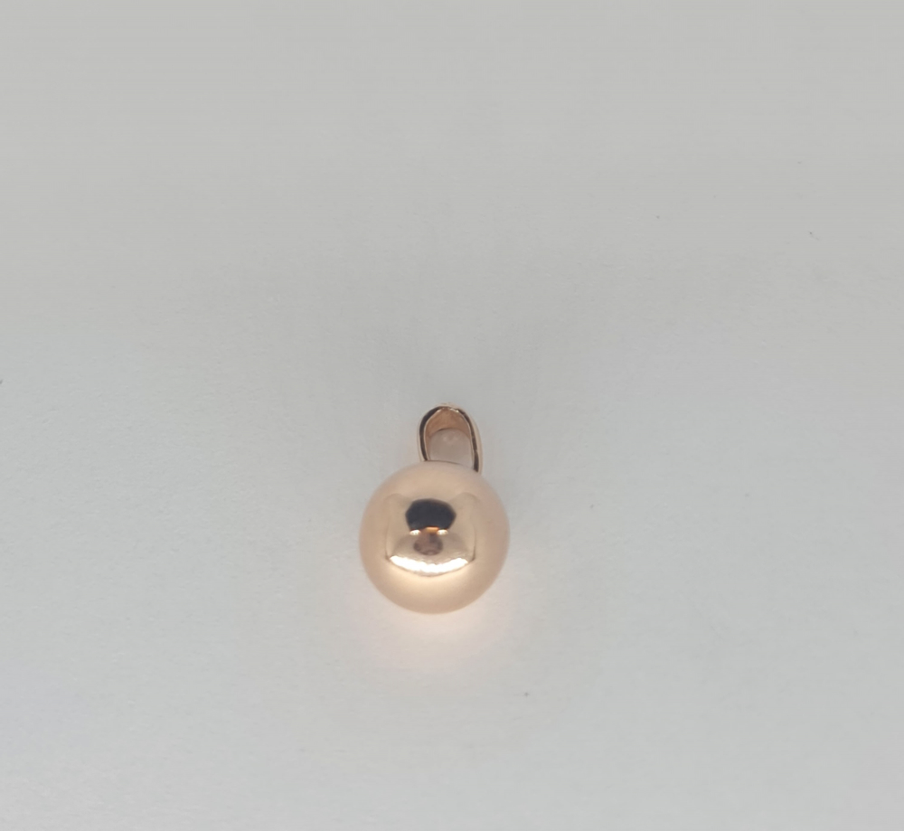 Gold pendant