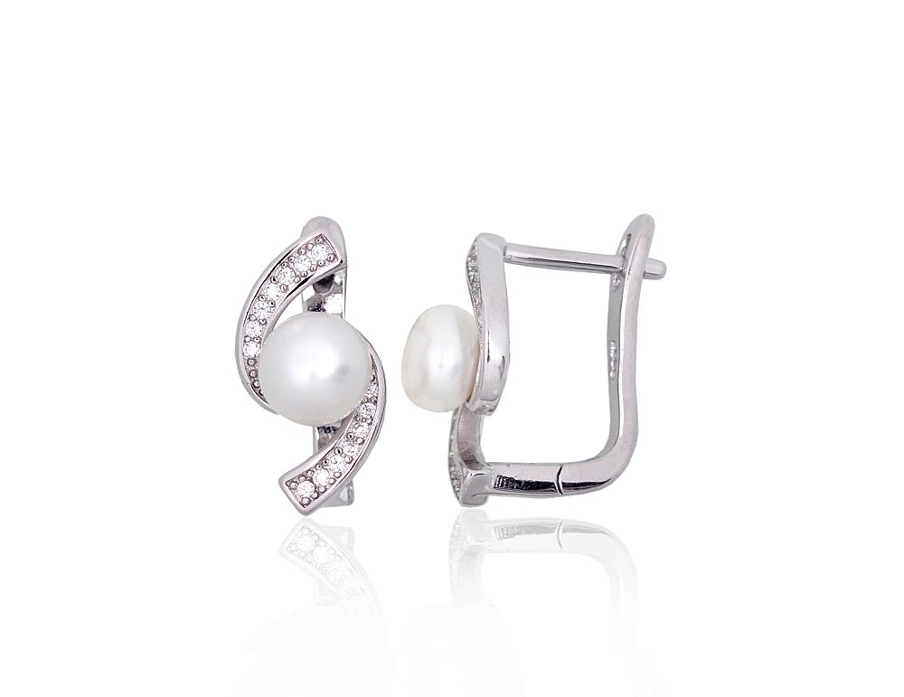Silver earrings with 'english' lock