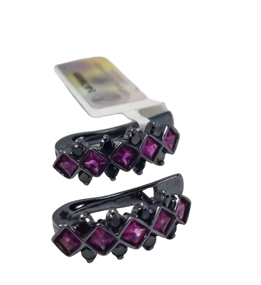 Gold earrings with diamond and rubies