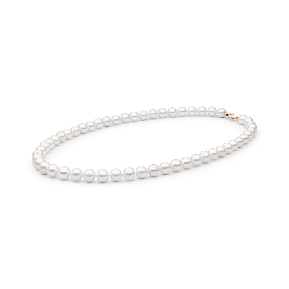 Gold necklace with pearls