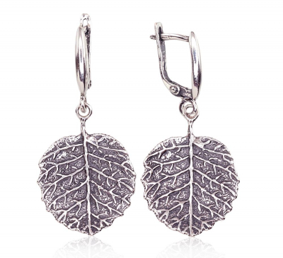 Silver earrings with 'english' lock