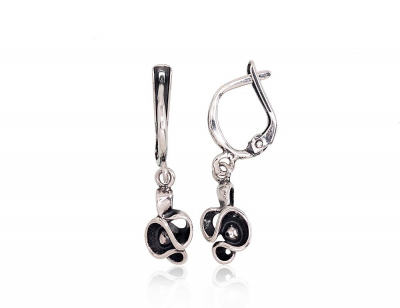 Silver earrings with 'english' lock