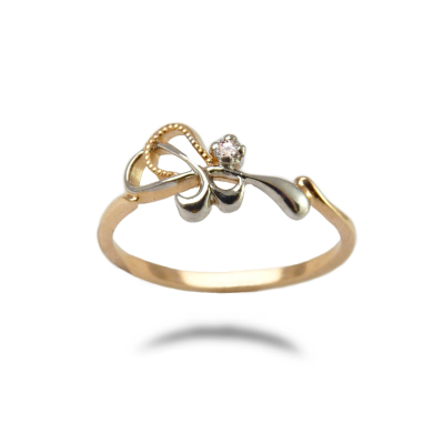 Gold ring with diamond