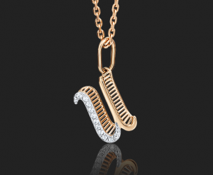 Gold pendant with phianite